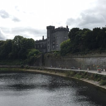 Wild Rover Tours - Kilkenny castle - Tours Near Me - Dublin, D Wild Rover Tours - Kilkenny castle - Tours Near Me - Dublin, D