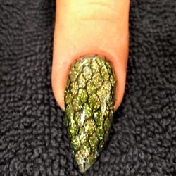 B Nails