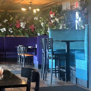 Lost & Found - Inside - Cocktail Bars Near Me - Houston, Texas