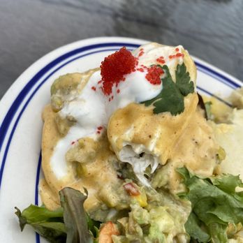 Thirty Bales - Eggs Benedict - American Near Me - Hopkins, Minnesota