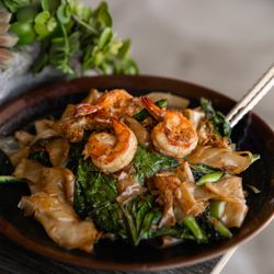 Must be Thai - Pad See You