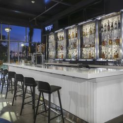 Aloft by Marriott Glendale at Westgate - On-site Bar
