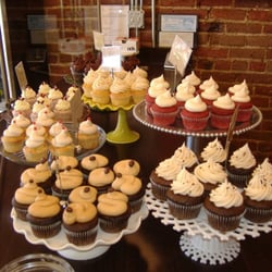 Happy Bakeshop - A daily selection of cupcakes