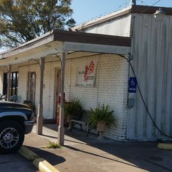 Mama's Kitchen - Not much to look at outside but great eating inside. My kind of place.