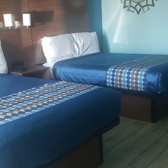 Regal Inn - 2-queen room - Hotels Near Me - Lake City, Florida