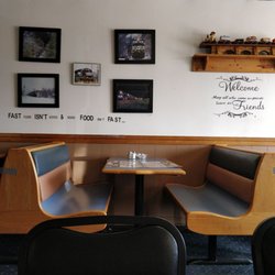 The Railway Cafe - Quaint little local cafe!