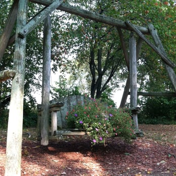 Patchwork Quilt Inn - Hotels Near Me - Middlebury, Indiana