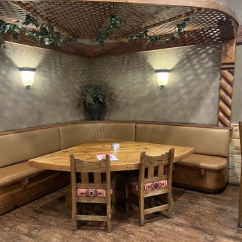 El Jardin - Very nice seating available - Mexican Near Me - Commerce City, Colorado El Jardin - Very nice seating available - Mexican Near Me - Commerce City, Colorado