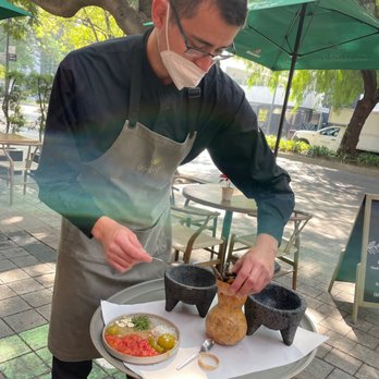 Guzina Oaxaca - Table-side salsa prep! - Mexican Near Me - México, D.F., DIF Guzina Oaxaca - Table-side salsa prep! - Mexican Near Me - México, D.F., DIF