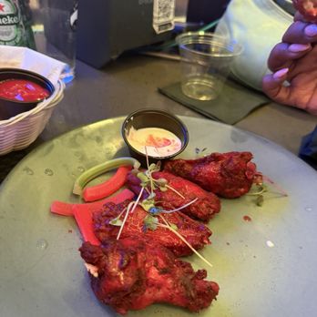 El Jefe Nyc - Buffalo Wings - Sports Bars Near Me - New York, New York El Jefe Nyc - Buffalo Wings - Sports Bars Near Me - New York, New York