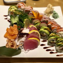 Mini Japan Sushi - Sashimi, Philadelphia Roll, Alaska Roll