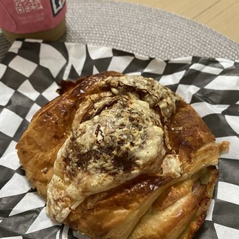 Alfred Coffee - Ham & cheese croissant - Coffee & Tea Near Me - Studio City, California