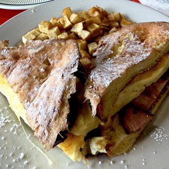 Tasty Munch - Stuffed French Toast - Breakfast & Brunch Near Me - Houston, Texas Tasty Munch - Stuffed French Toast - Breakfast & Brunch Near Me - Houston, Texas