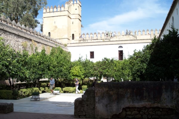 Alcázar de los Reyes Cristianos by null
