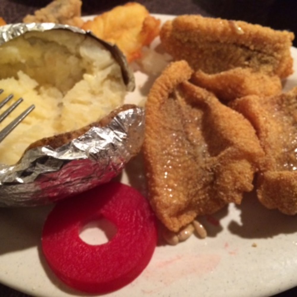 The Fish Fry - The awesome catfish filets are glistening with all the lemon juice I'd just squeezed on them--sooooo good! - Seafood Near Me - Paris, Texas