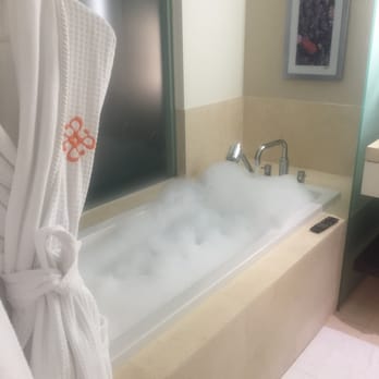 Hotel Arista - Loved relaxing and soaking in this tub after a long workday. - Hotels Near Me - Naperville, Illinois Hotel Arista - Loved relaxing and soaking in this tub after a long workday. - Hotels Near Me - Naperville, Illinois