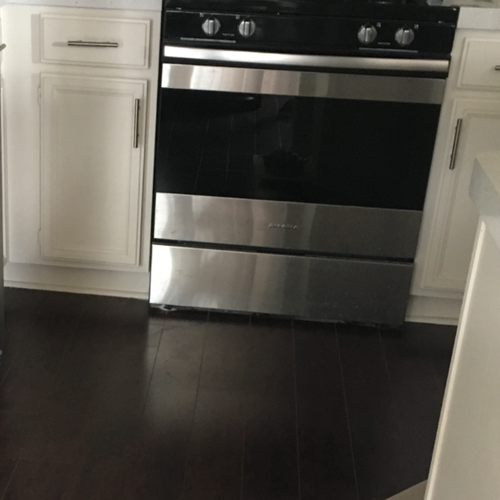 Flooring Direct Temecula - Kitchen (before) - Carpeting Near Me - Temecula, California Flooring Direct Temecula - Kitchen (before) - Carpeting Near Me - Temecula, California
