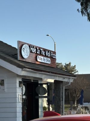 SF Hole In The Wall Pizza Riverside by null