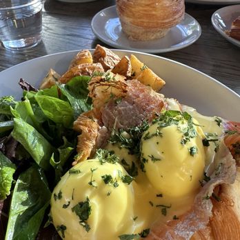 Farine Bakery & Cafe - Bakeries Near Me - Bellevue, Washington Farine Bakery & Cafe - Bakeries Near Me - Bellevue, Washington