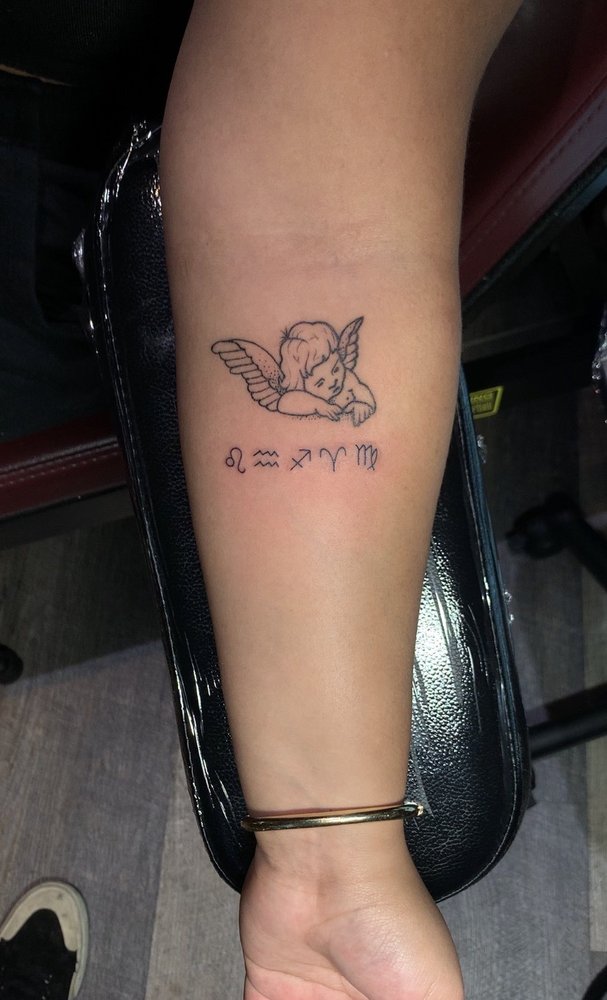 Old Trolley Tattoo Logo