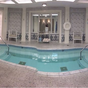 Omni - Spa tub, showers and steam room - Venues & Event Spaces Near Me - Bedford, Pennsylvania