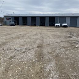 Exterior photo of Pro Delux Collision Center Exterior photo of Pro Delux Collision Center