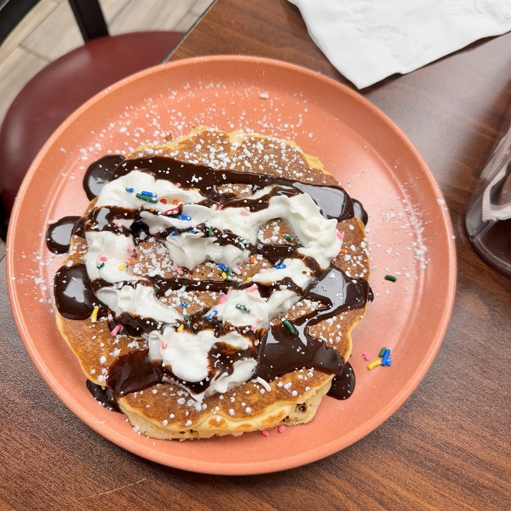 Waffle & Pancake House - Breakfast & Brunch Near Me - Charleston, Missouri