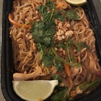 Gingerootz Asian Grille - Chicken pad Thai - Asian Fusion Near Me - Appleton, Wisconsin