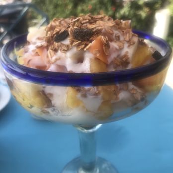 Restaurante Mar Celeste - Breakfast fresh fruit cup with yogurt and lightly sprinkled with muslei. - Mexican Near Me - Manzanillo, COL