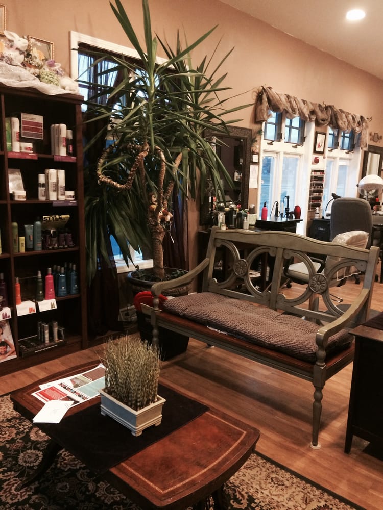 MICHELLE’S HAIR STUDIO Updated September 2024 402 Rowland St