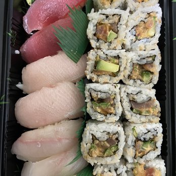 Sushi Yoshi - 2 orders of each: Maguro, Hamachi, Hirame and Spicy Tuna - Sushi Bars Near Me - Torrance, California Sushi Yoshi - 2 orders of each: Maguro, Hamachi, Hirame and Spicy Tuna - Sushi Bars Near Me - Torrance, California