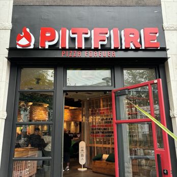 Pitfire Pizza - Entrance - Pizza Near Me - Woodland Hills, California