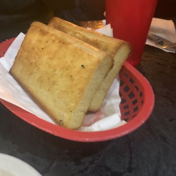 Barbiere's Italian Inn - Barbiere 's Homemade Garlic Bread - Italian Near Me - Milwaukee, Wisconsin