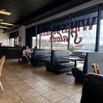 MWSS 828 - Interior - Chicken Wings Near Me - Forest City, North Carolina