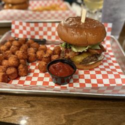 Peninsula Brewhouse - Brewhouse burger with bacon and cheese and sweet potato tots
