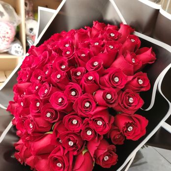 Fabys Flowers - Para los enamorados que dan todo por una chica - Florists Near Me - Bell Gardens, California