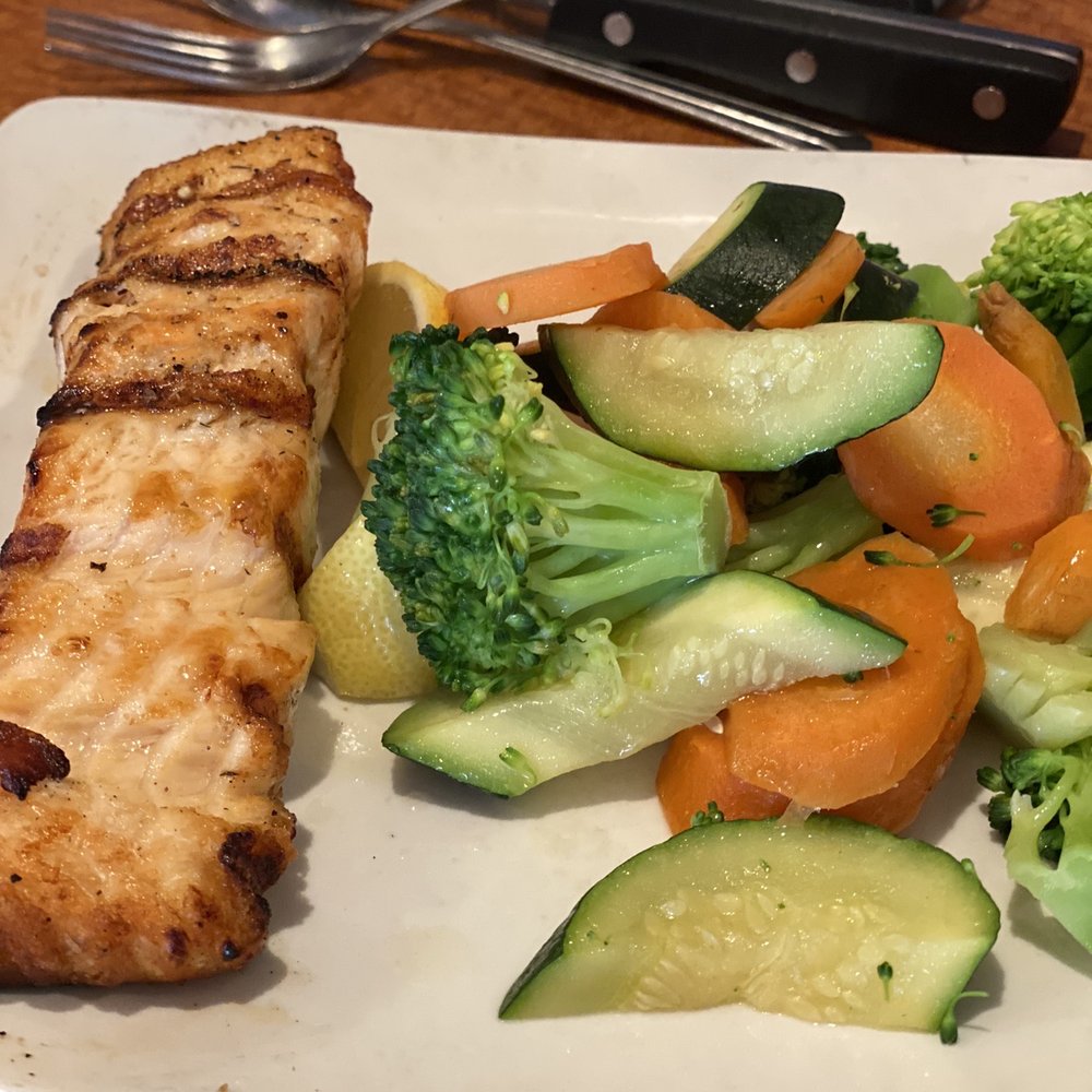 Sizzler - Salmon with vegetables. - Seafood Near Me - Los Angeles, California Sizzler - Salmon with vegetables. - Seafood Near Me - Los Angeles, California