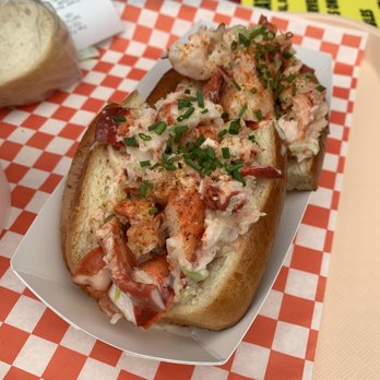 Pike Place Chowder - Maine Lobster Roll - Seafood Near Me - Seattle, Washington Pike Place Chowder - Maine Lobster Roll - Seafood Near Me - Seattle, Washington