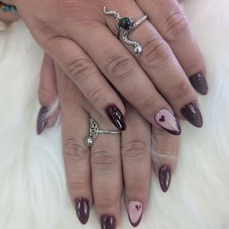 I got small oval gel x with a little heart for a baby shower  lasted more than 3 weeks! And at an amazing price!