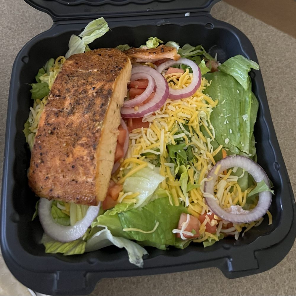 Old Canal Smoke House - Salad with smoked salmon - Barbeque Near Me - Chillicothe, Ohio Old Canal Smoke House - Salad with smoked salmon - Barbeque Near Me - Chillicothe, Ohio