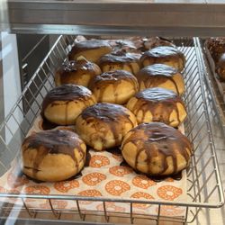 Dunkin' - Only 1 / 6 donuts we ordered were creme filled