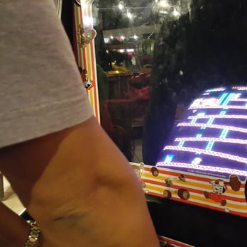 Pinball Pete's - Donkey Kong lives forever! - Arcades Near Me - Ann Arbor, Michigan