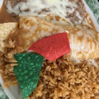 El Camino Mexican Grill - Enchilada with rice and beans - Mexican Near Me - Whittier, California El Camino Mexican Grill - Enchilada with rice and beans - Mexican Near Me - Whittier, California