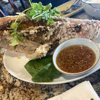 Anh Hong Restaurant - Ca chien - Vietnamese Near Me - Orlando, Florida