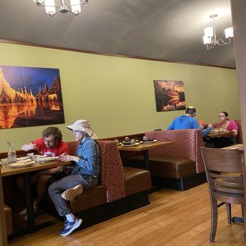 Burma Berkeley - 3rd room  booth seatings & regular tables. - Burmese Near Me - Berkeley, California