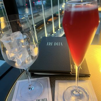 Tre Dita - The Golden Siren and the view - Italian Near Me - Chicago, Illinois