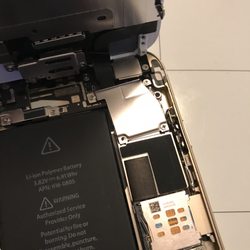 Sherman Oaks Mobile iPhone repair - First time they didn't install the original bracket. Took it back and they installed a makeshift one. iPhone 6 has 5 screws, not 2.