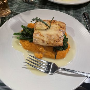 Maggie's Place - Pan Seared Mahi-Mahi - Bars Near Me - New York, New York
