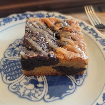 Callisto Tea House - Ube Blondie - Tea Rooms Near Me - Pasadena, California