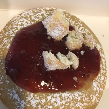 Crumbl - Cinco Ranch - Strawberry instead of raspberry on top - Bakeries Near Me - Katy, Texas